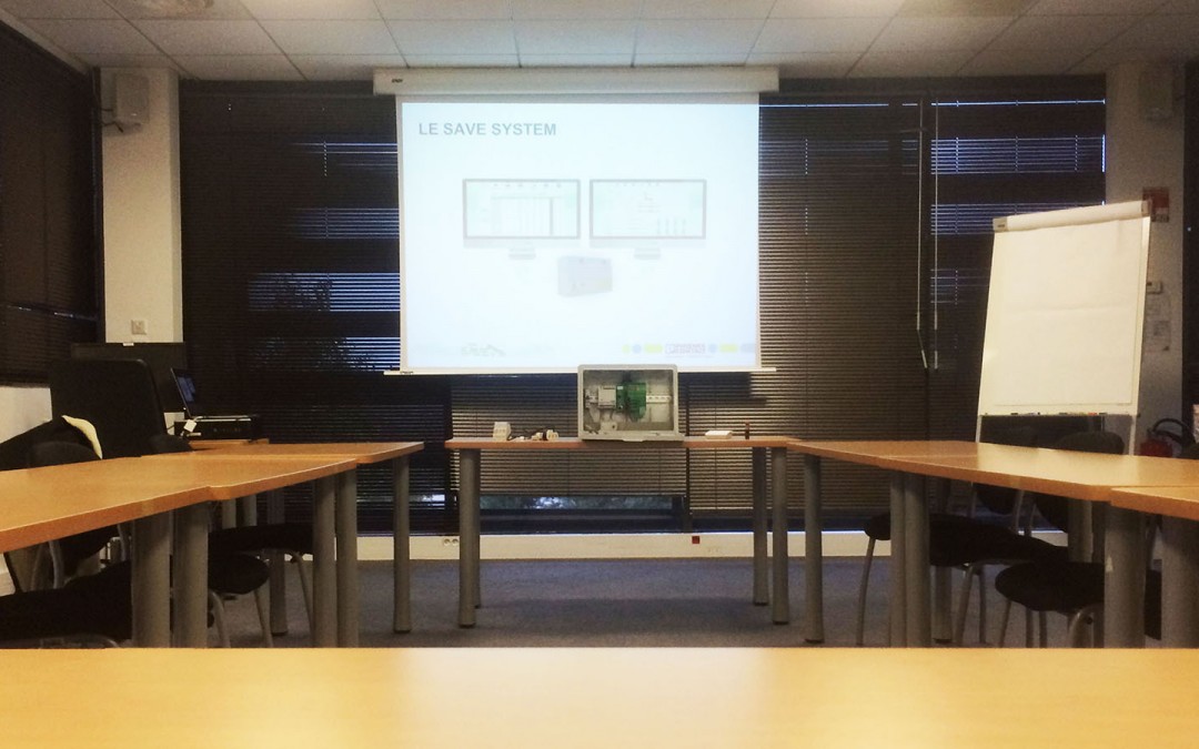 SAVE CONCEPT CONCEPTUALISE, FOURNIT, FORME OU INSTALLE